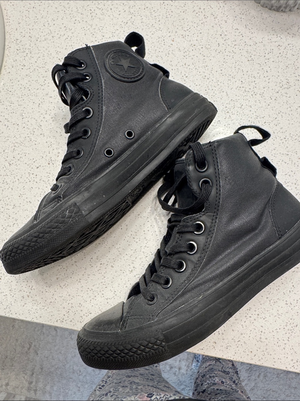 Black Converse (Size 6)